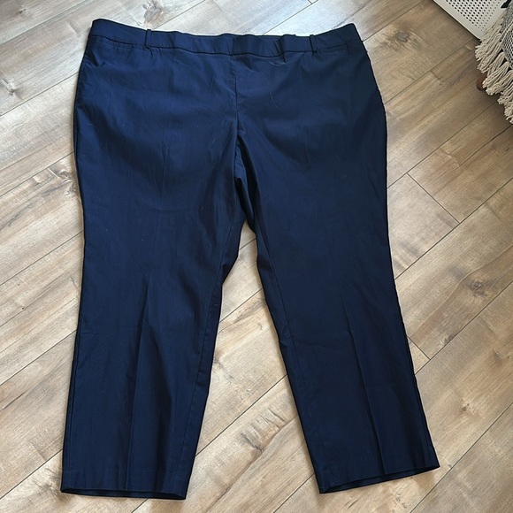 NWT Liz Claiborne Amy Straight Leg Pants Pull On Mid Rise Navy Plus Sz 30W Short - Picture 5 of 8